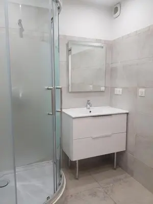 Salle de bains dans l'établissement Maison T2 500m de la plage