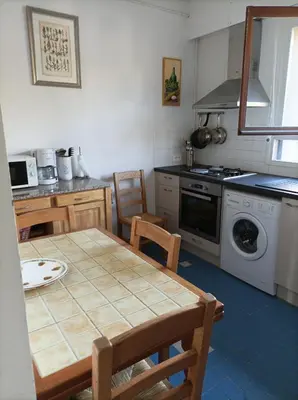 Cuisine ou kitchenette dans l'établissement Ornano