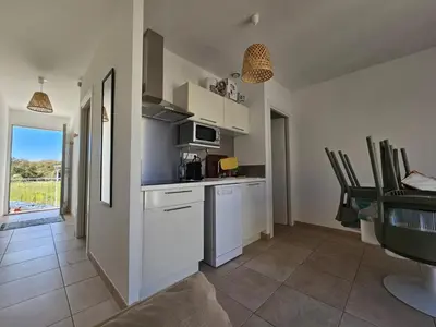 Cuisine ou kitchenette dans l'établissement Appartement T3 en Corse, Marina di Bravone N131