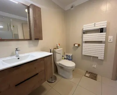 Salle de bains dans l'établissement MORIANI Plage T2 terrasse proche mer et commerces
