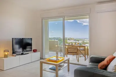 Télévision ou salle de divertissement dans l'établissement Casa Ornella