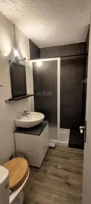Salle de bains dans l'établissement Petite maison en Balagne, belle vue mer
