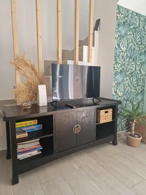 Télévision ou salle de divertissement dans l'établissement Maison pour 4 personnes en bord de mer