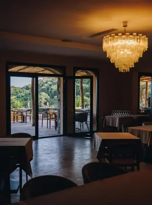 Coin salon dans l'établissement Domaine Santa Margherita