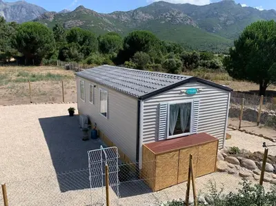 Vue générale sur la montagne ou vue sur la montagne depuis la maison de vacances