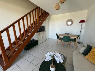 Coin salon dans l'établissement Duplex vue mer à Piana Verde Canale-di-verde
