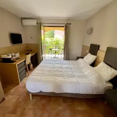 Studio confortable avec piscine
