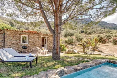 Vue générale sur la montagne ou vue sur la montagne depuis la maison de vacances