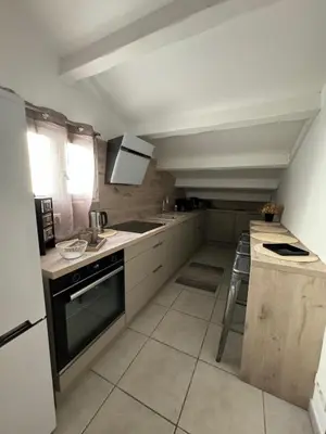Cuisine ou kitchenette dans l'établissement Casa Mare Bel Appartement, vue mer et vieux port Citadelle Bastia