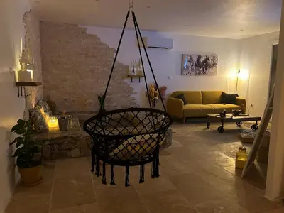 Coin salon dans l'établissement I pozzi jacuzzi furiani love room haute corse