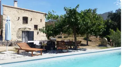 Piscine de l'établissement La Casetta ou située à proximité