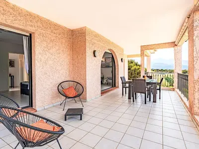 Balcon ou terrasse dans l'établissement Apartment Giulia II by Interhome