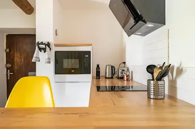 Cuisine ou kitchenette dans l'établissement Citadelle de Bastia - duplex - vue mer