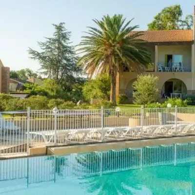 Appartement avec piscine à 2 pas de la plage
