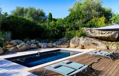 Piscine de l'établissement Villa Roc E Fiore ou située à proximité