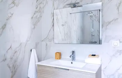 Salle de bains dans l'établissement Villa Roc E Fiore