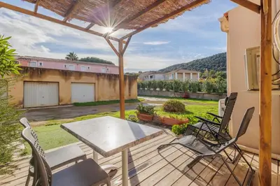 Vue générale sur la montagne ou vue sur la montagne depuis l'appartement