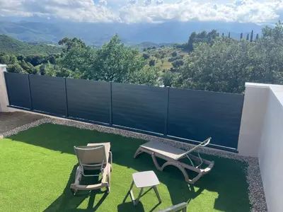 Vue générale sur la montagne ou vue sur la montagne depuis l'appartement