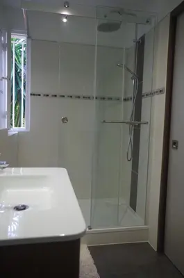 Salle de bains dans l'établissement Studio entre mer et montagne