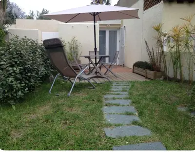 Jardin de l'établissement Studio entre mer et montagne