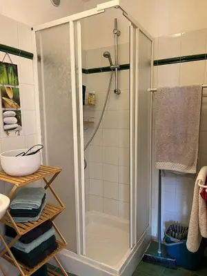 Salle de bains dans l'établissement T3 climatisé pour 4 à 6 personnes proche mer en Corse