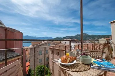 Plan de l'établissement Lume appart vue mer au coeur ville à deux pas plage port citadelle