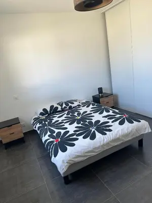 Un ou plusieurs lits dans un hébergement de l'établissement Villa avec piscine privée Santa Maria Poggio