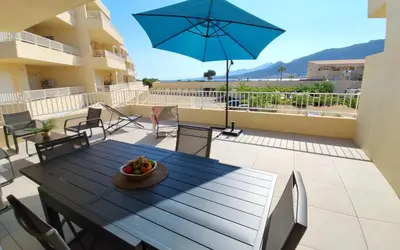 Vue générale sur la montagne ou vue sur la montagne depuis l'appartement
