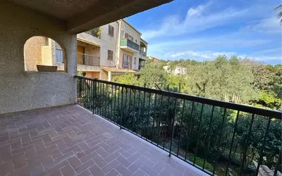 Balcon ou terrasse dans l'établissement Appartement Lugaro Paisible & charmant