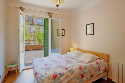 Un ou plusieurs lits dans un hébergement de l'établissement Grand-appartement-centre-Bastia
