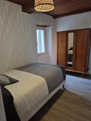 Un ou plusieurs lits dans un hébergement de l'établissement Bel appartement vue mer a Porticciolo