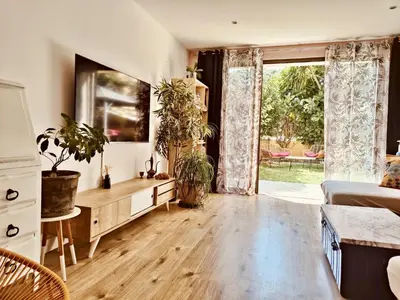 Coin salon dans l'établissement Appartement F4 avec jardin à deux pas de la mer