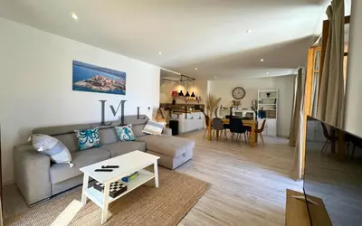 Coin salon dans l'établissement Appartement Mercatu au coeur de Calvi