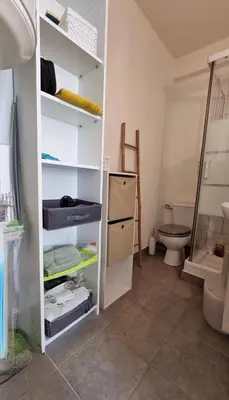 Salle de bains dans l'établissement Charmant Type 2 hyper centre