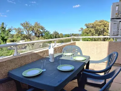 Balcon ou terrasse dans l'établissement Villas MELODY - Appartement climatisé 4/6 pers