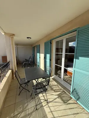 Balcon ou terrasse dans l'établissement T2 Le Clos des Oliviers