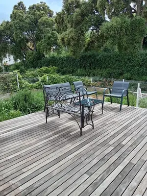 Jardin de l'établissement Haute-Corse Bas de villa , 2 chambres de 70 m2 , vue mer , jardin et terrasse