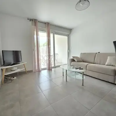 Charmant studio avec extérieur