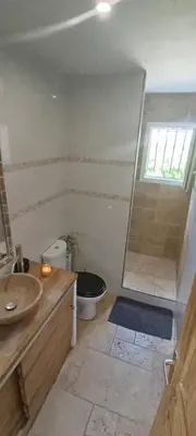 Salle de bains dans l'établissement villa Lucciana