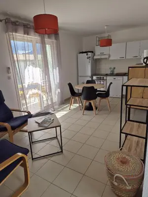 Cuisine ou kitchenette dans l'établissement hjpp