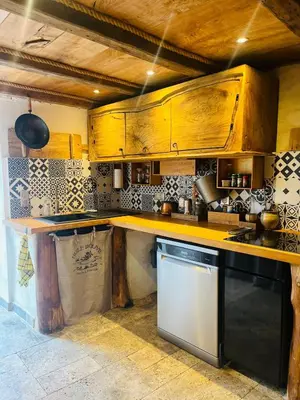 Cuisine ou kitchenette dans l'établissement Charming house with sea view Emily in Porri