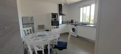 Cuisine ou kitchenette dans l'établissement Haut de villa