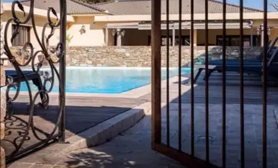 Piscine de l'établissement Studio dans résidence avec piscine à Sisco ou située à proximité