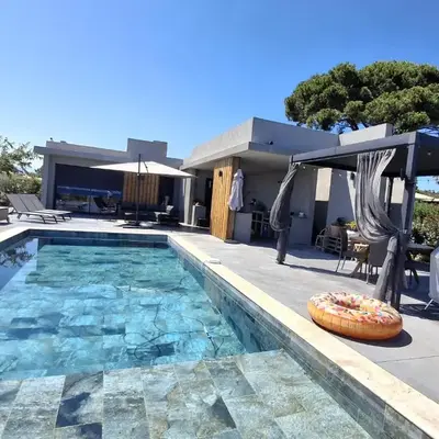 Villa bord de mer avec piscine