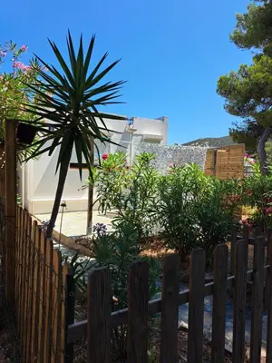 Jardin de l'établissement Vaccagia - 2 chambres - a 2 pas de la plage