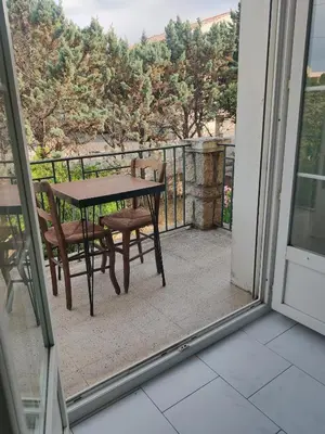 Balcon ou terrasse dans l'établissement VILLA PROCHE de la PLAGE, VUE MER avec PARKING