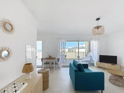 Coin salon dans l'établissement Appartement avec vue sur la mer et la citadelle
