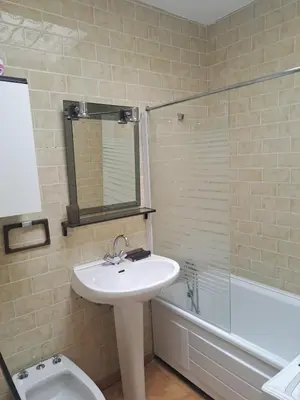 Salle de bains dans l'établissement La Pointe de Sel - Plage a 2 minutes a pied