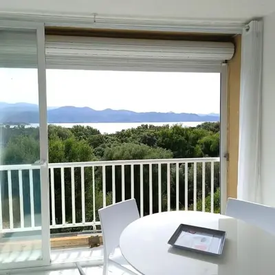studio cosy vue mer