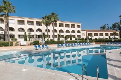 Piscine de l'établissement Cozy 2-room beachfront Résidence Sognu Di Mare Casa Serenita ou située à proximité